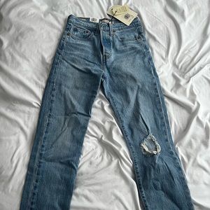 Levi’s wedgie straight leg jeans